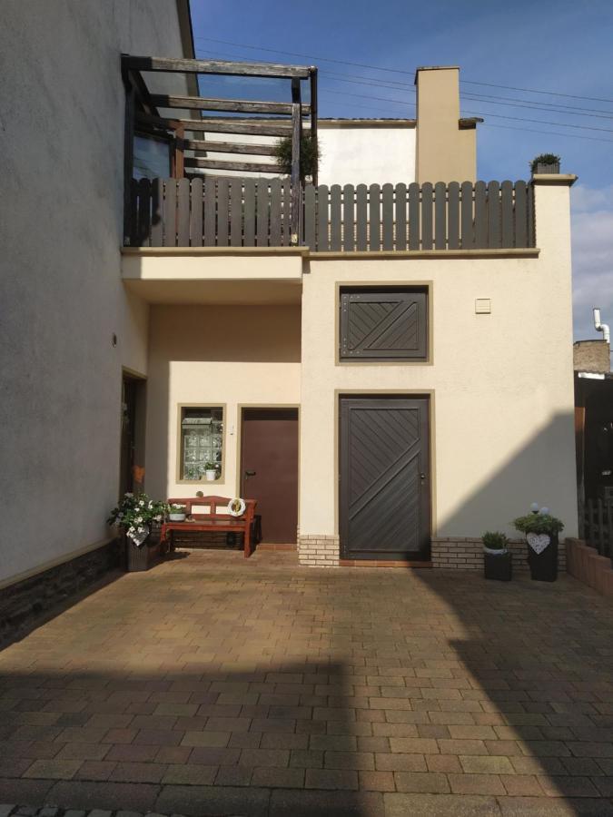 Ferienhaus Treis Neef Exterior photo